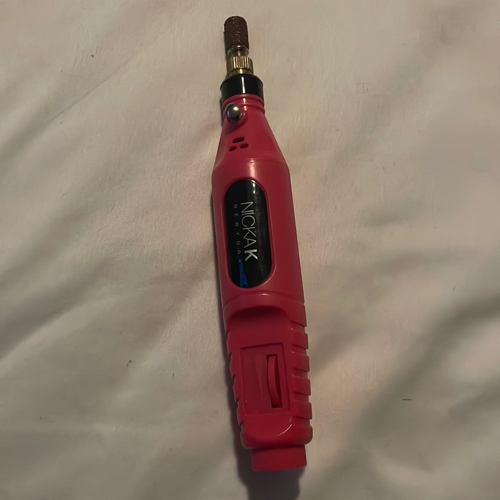 File nail bed to make smoother